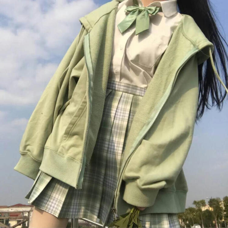 高久千草（饰 未知角色） - 体育精华回放在线观看 - 小程序看电影